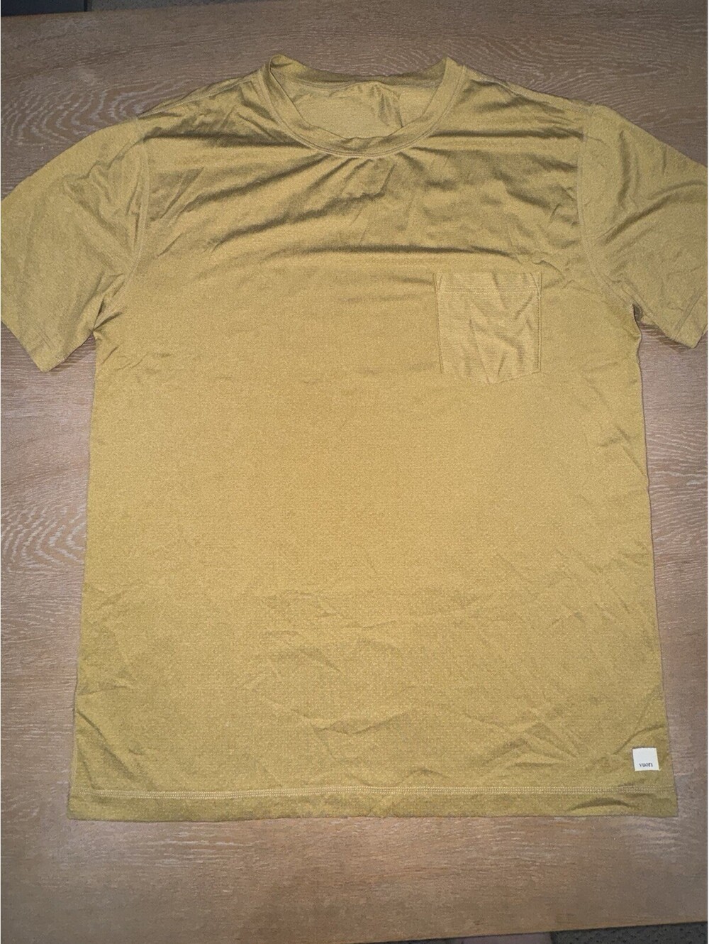Vuori Men’s Ojai Yellow Heather Tradewind Performance Short Sleeve Shirt Sz Med?